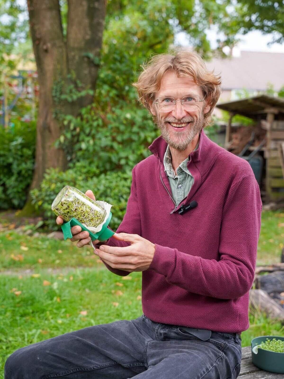 Niek Stavenga met kiemgroenten