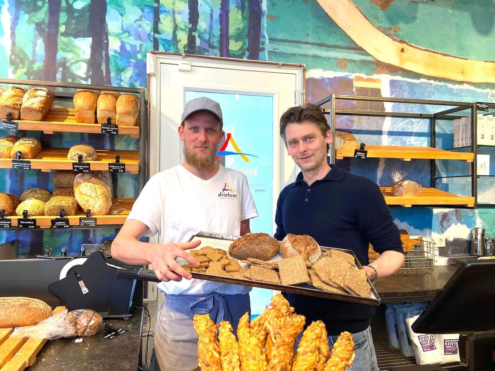 Martijn en Piet in bakkerij Driekant